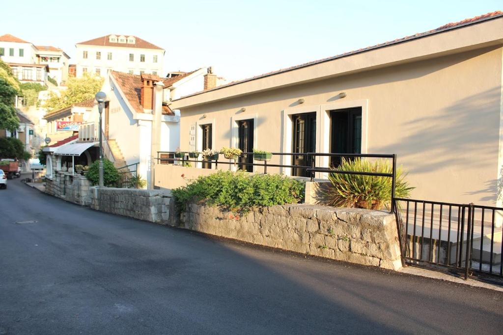 Apartments Iris photo 7