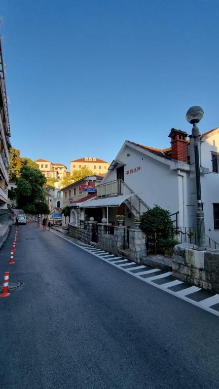 Old Town Apartments photo 7