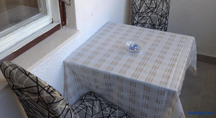 Seashell Little photo 2