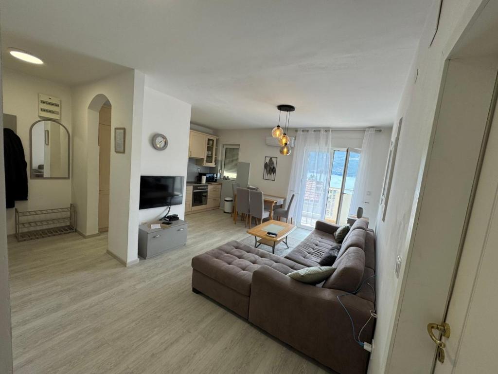 Topla Apartman photo 5