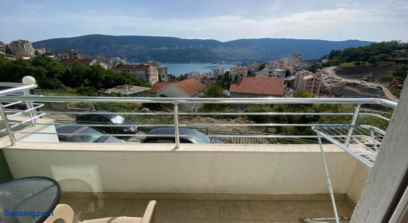 Zara Apartman photo 2