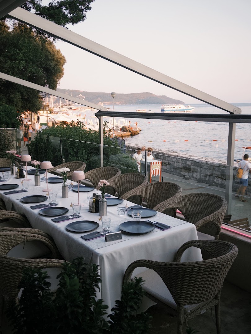 Joy Restaurant photo 1