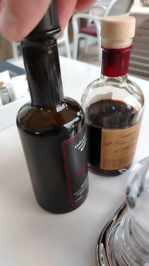 Wine O'clock photo 2