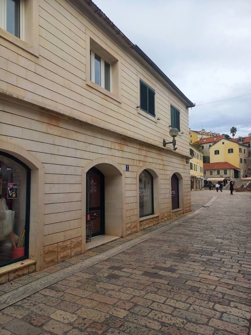 Dama Drogerija 2 photo 3