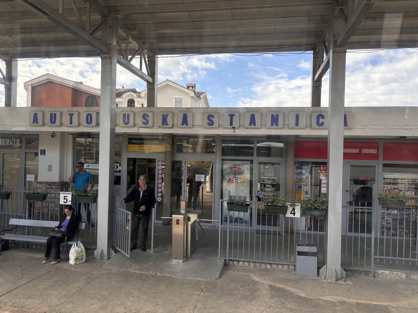 Herceg Novi Bus Station photo 4