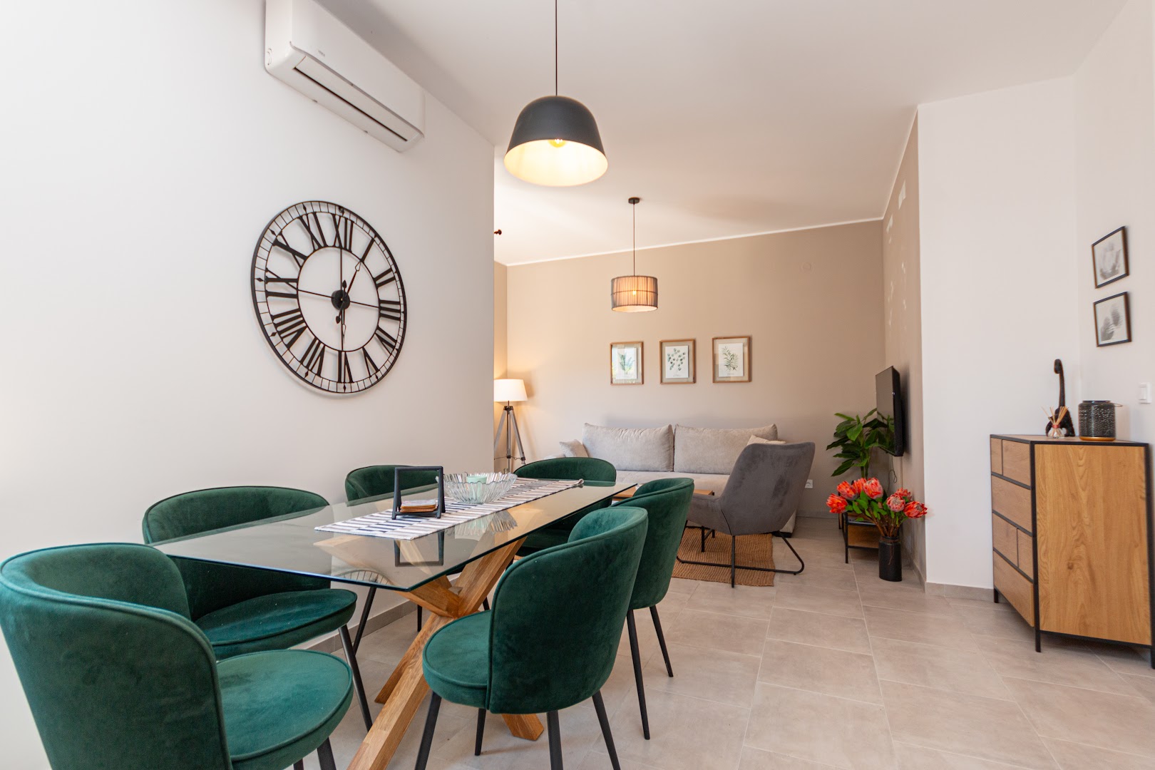 Intermedio Nekretnine photo 3