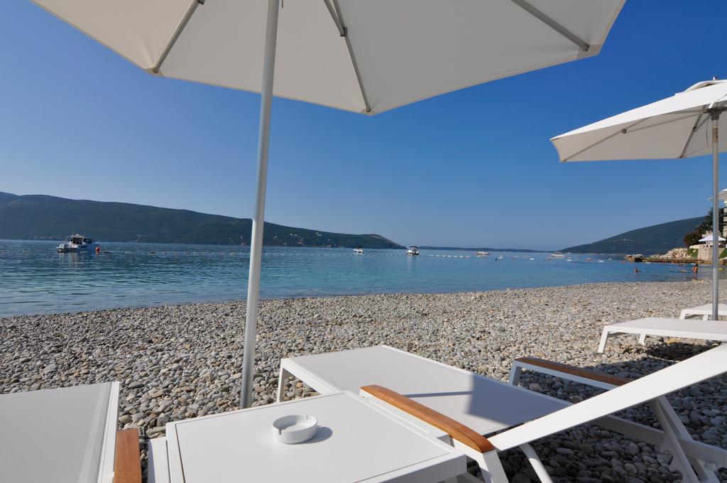 Lazure Beach & Bar photo 4