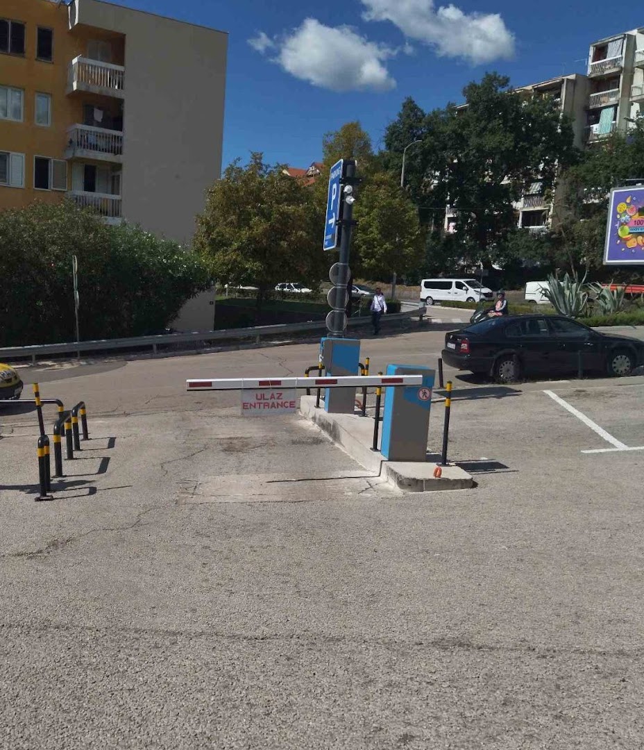 Parking Topla photo 3