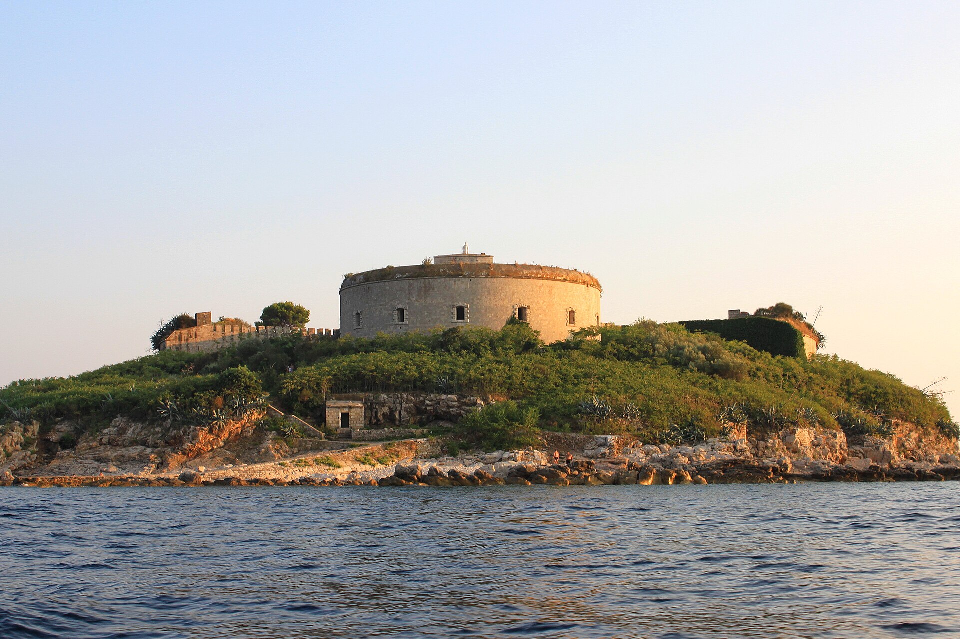 Mamula Island photo 4