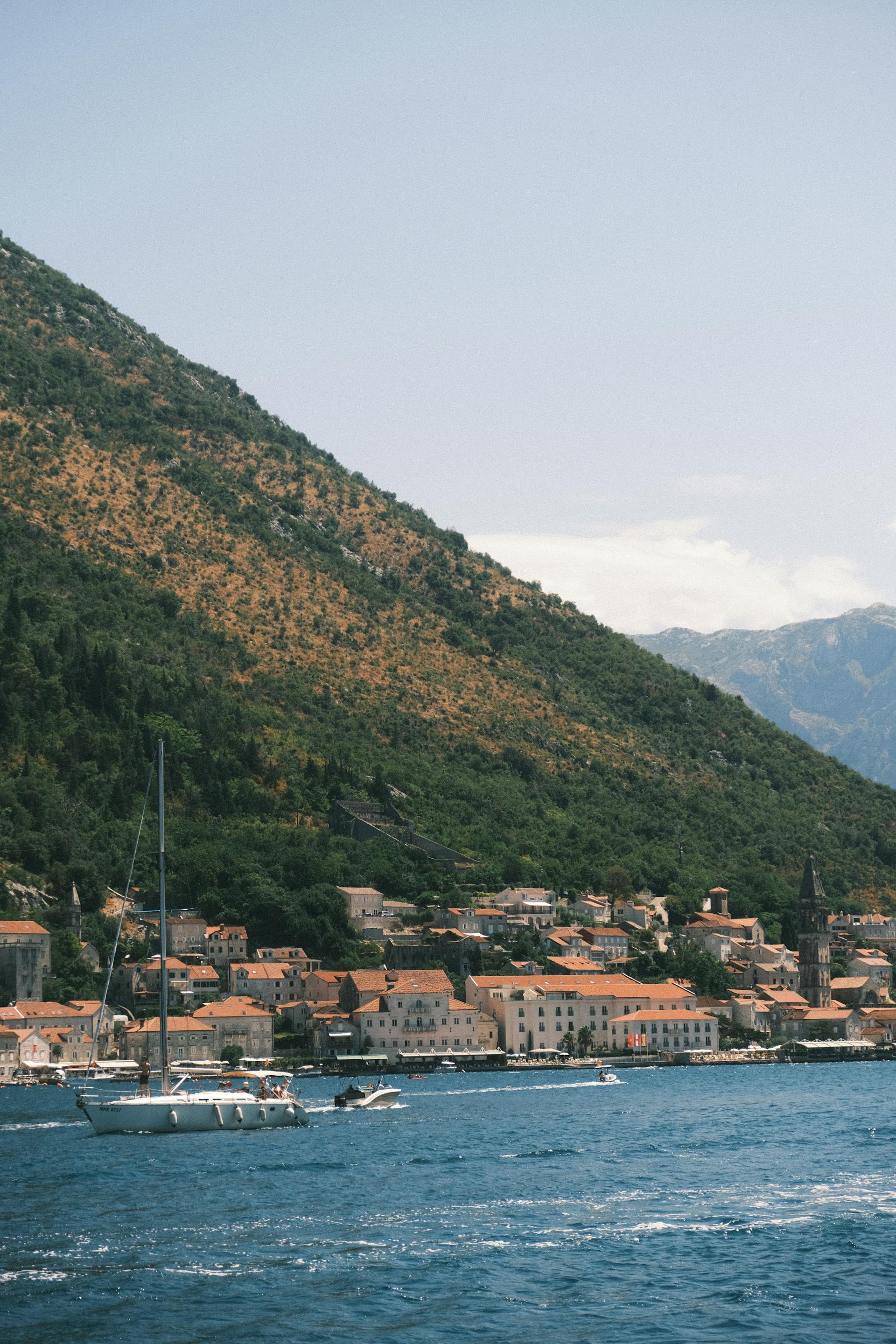 Explore Boka photo 3