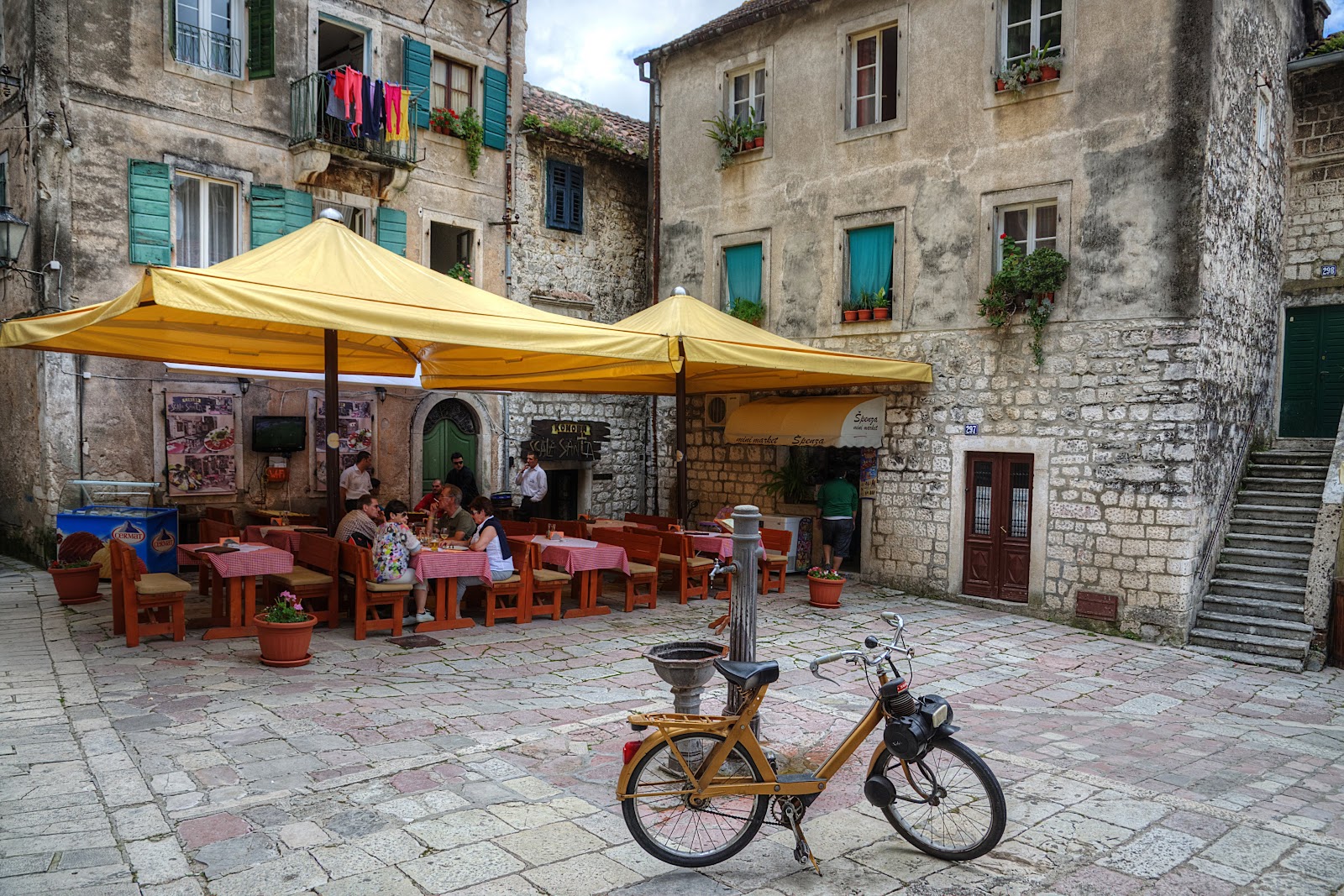 Market Spenza photo 8