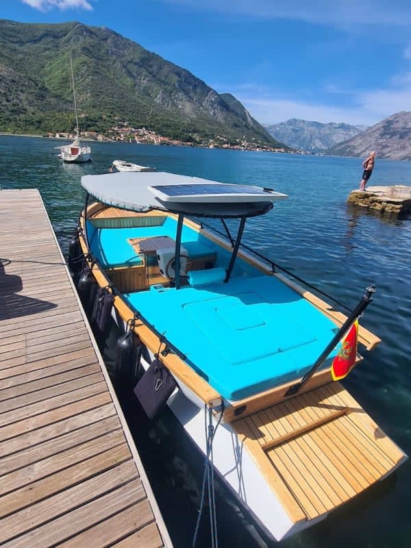 Apero Boat tour