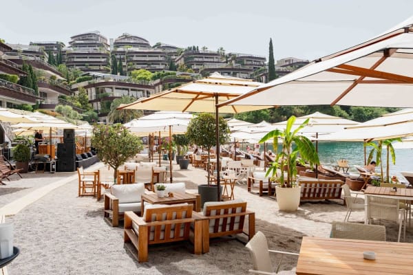 Dukley Beach & Bar