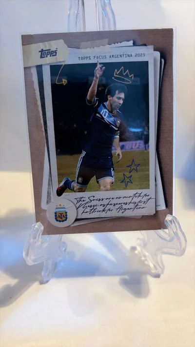 Lionel Messi #49 BASE TOPPS FOCUS