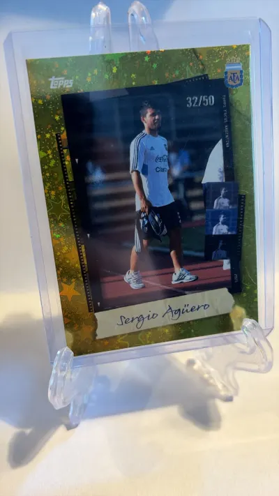 Sergio Agüero /50 PRIZM FOCUS TOPPS