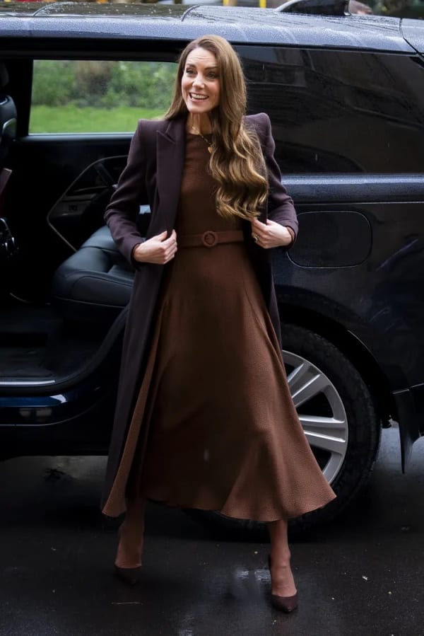 At Lambeth Palace on 5 February 2026, for a meeting with England's first female Archbishop of Canterbury, she arrived in a custom chocolate brown Edeline Lee dress with Catherine Walker coat to match. | Photo: Getty Images
