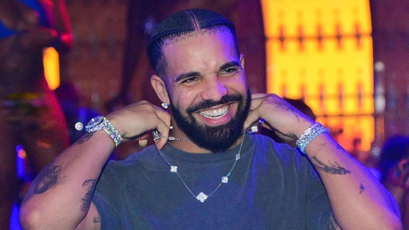 drake s iceman refuses to budge at number one and he s trolling his enemies whil