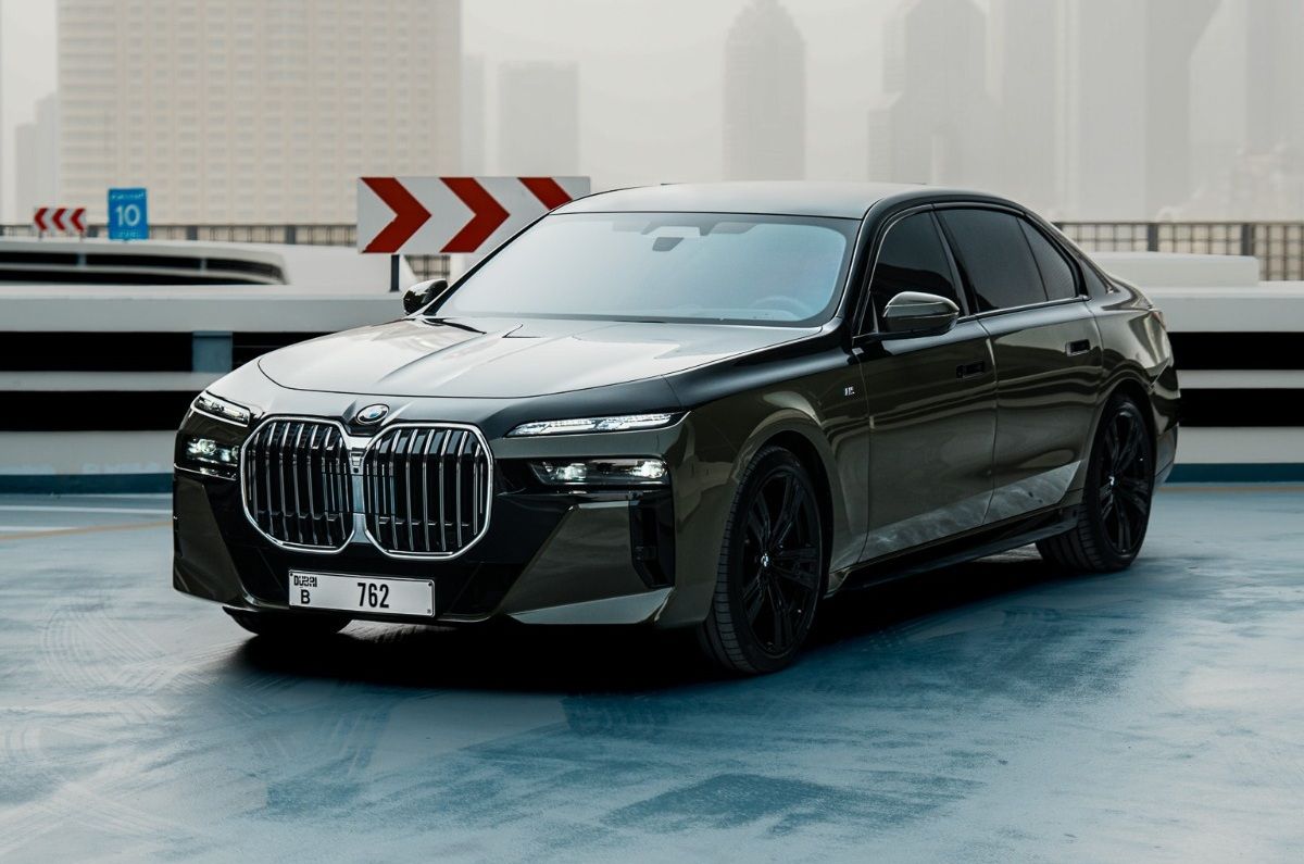 BMW 760i 2024