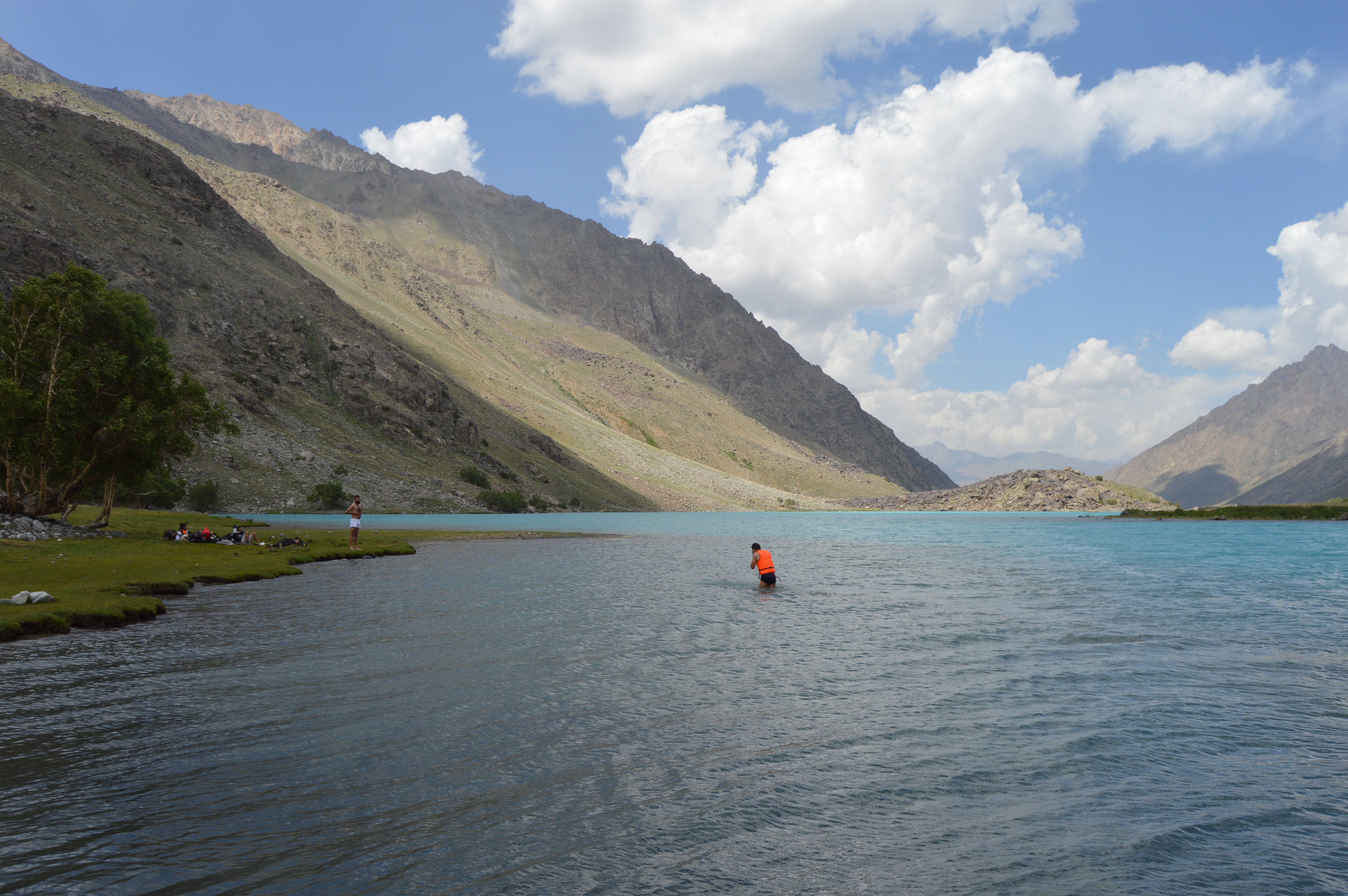 Camping at Baha Lake