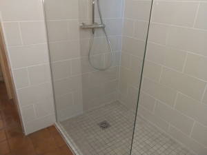 Douche italienne mosaïque blanche thermostatique