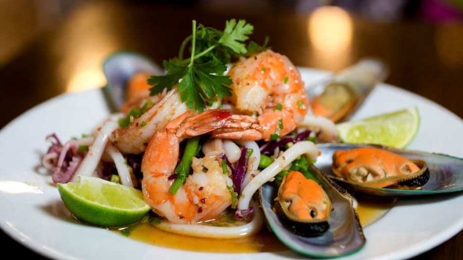 Yam Talay salade fruits de mer Thaïlande