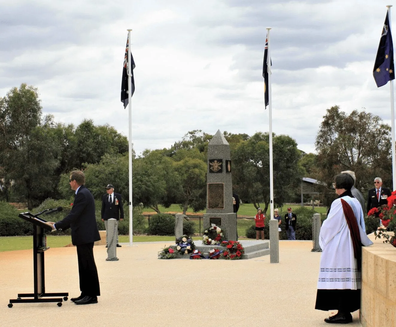 Galleries 300 Mem 10