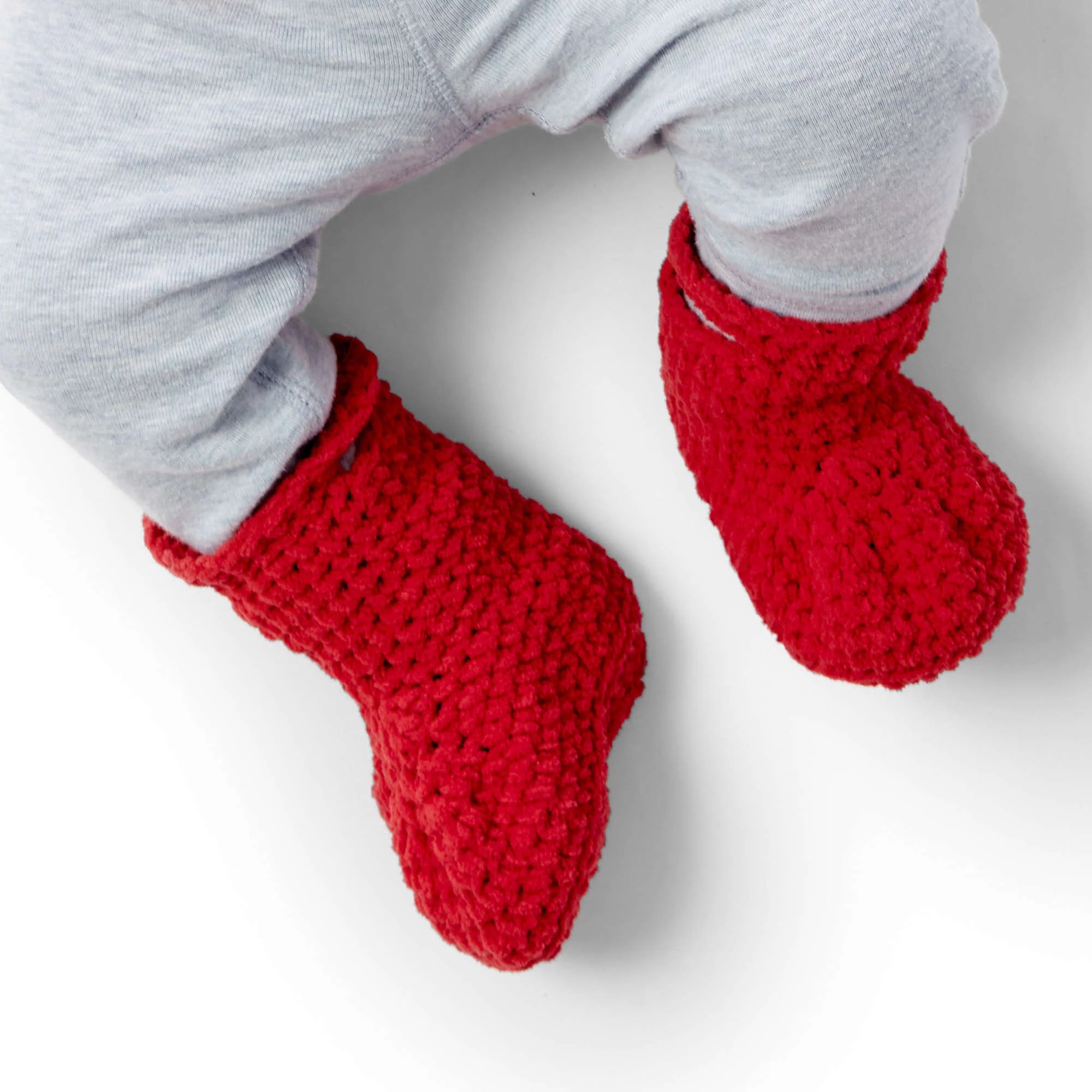 Modèle gratuit de chaussons pour bébé au crochet facile