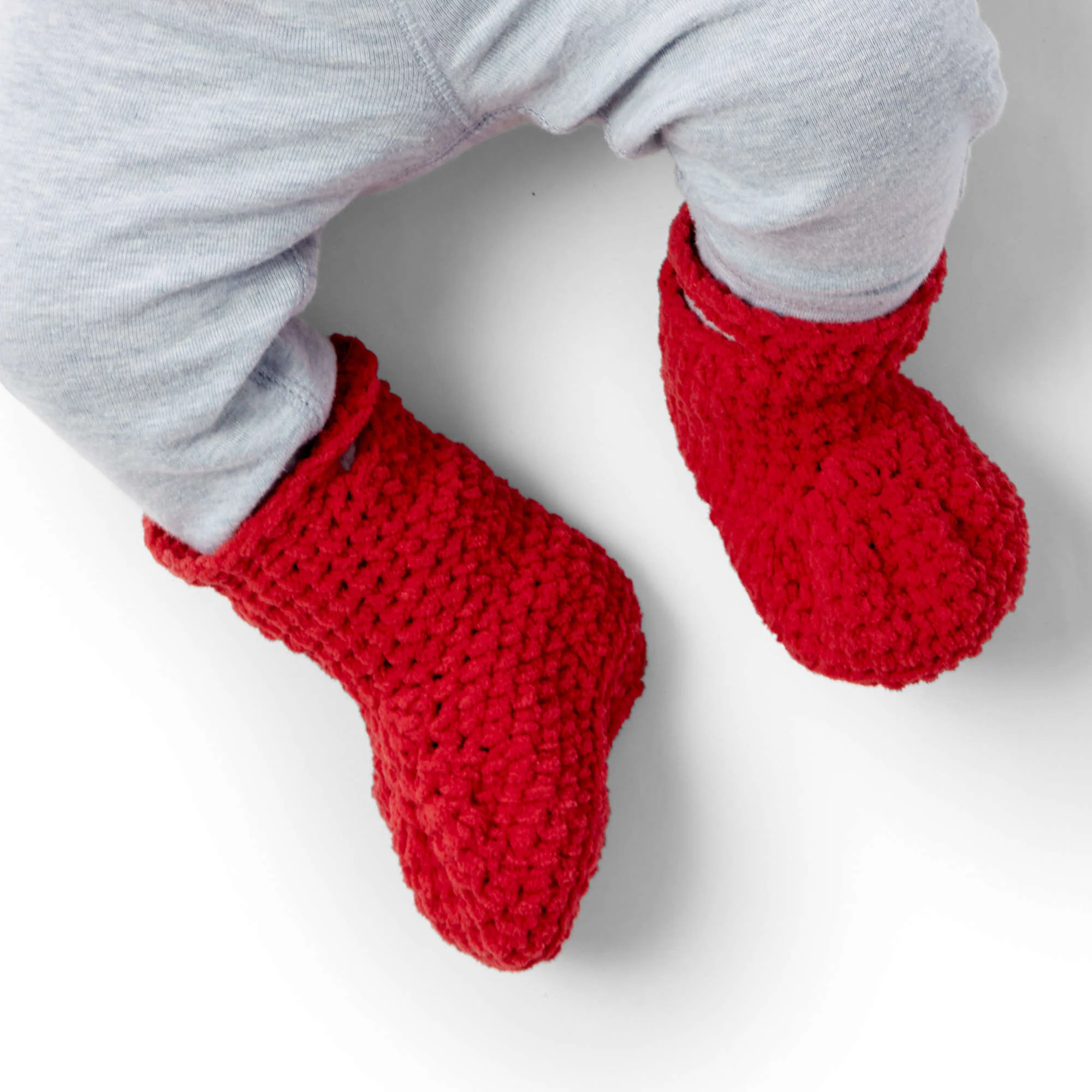 Modèle gratuit de chaussons pour bébé au crochet facile