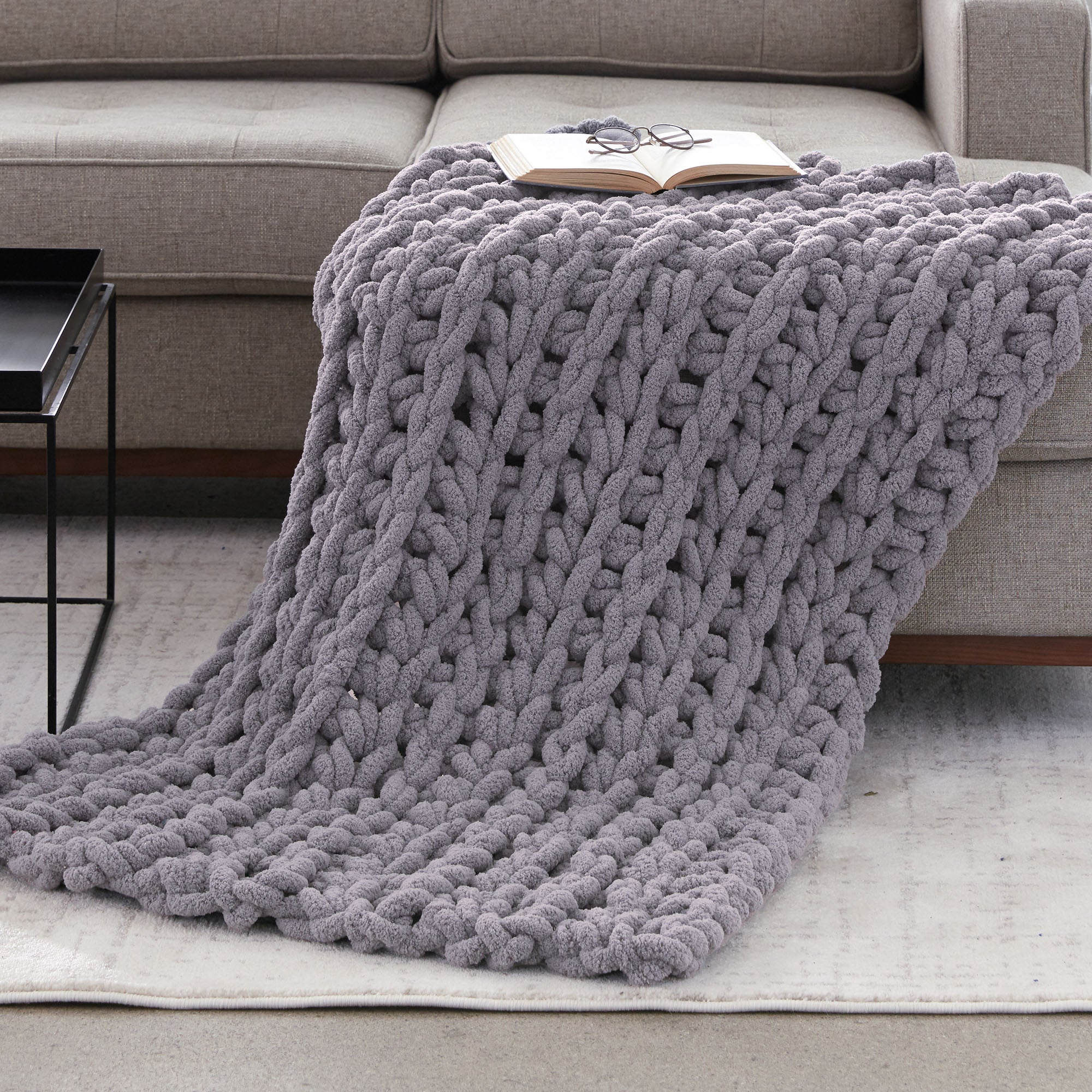 Modèle gratuit de grande couverture au crochet pour un confort doux