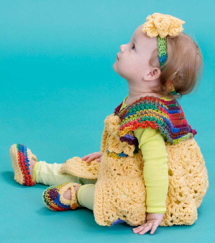 Another view of the baby set accessories
