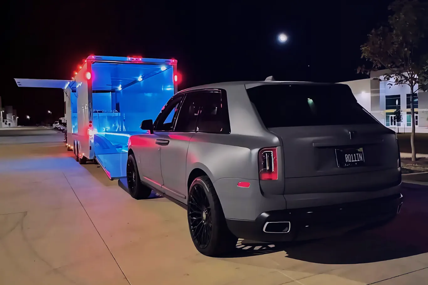 Auto shipping services for Rolls-Royce