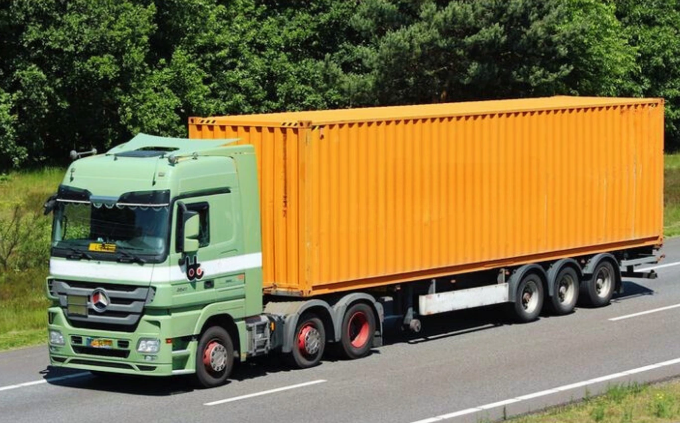 Shipping Service - Professional Transport