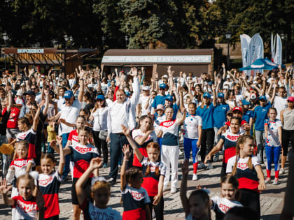 День города Чебоксары начался с массовой зарядки