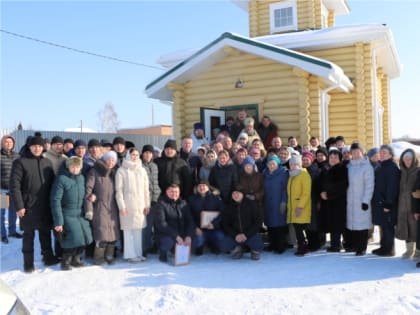В поселке Новые Тренькасы состоялось освящение часовни в честь блаженной Ксении Петербургской
