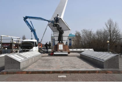 Начались  работы   по ремонту  Мемориала  Славы с Вечным огнем