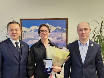Награждение в Чебоксарах: юбилейная медаль за вклад в праздник