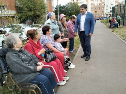 Депутаты-единороссы держат отчет перед избирателями