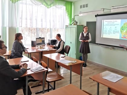 Столичных школьников учат противостоять кибермошенничеству