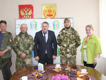 Глава Порецкого муниципального округа Евгений Лебедев встретился с участниками СВО