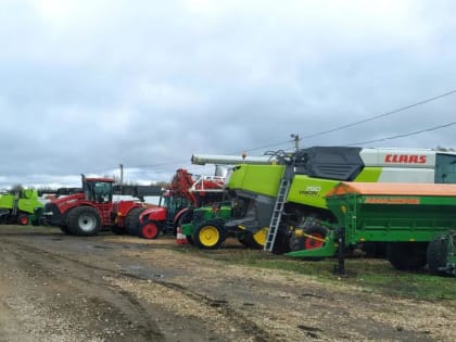 Определены лучшие хозяйства по постановке сельскохозяйственной техники на зимнее хранение