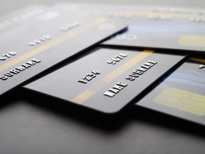 Чебоксарец украл банковскую карту у спящего мужчины и пошел за покупками