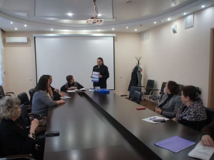 В Чебоксарах обсудили взаимодействие ТОСов и социальных работников в сфере профилактики бесконтактного мошенничества