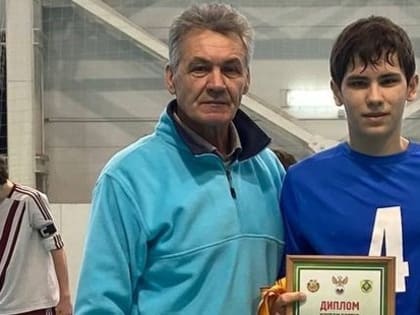 "Империя-СШ №1" побеждает в Первенстве ФФ ЧР по мини-футболу