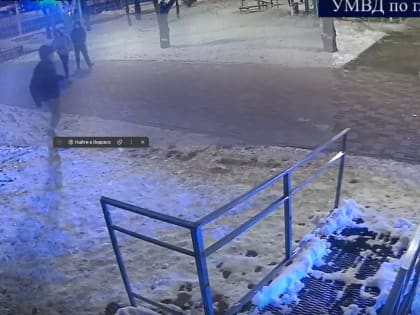В Чебоксарах подростки вандализировали камеру видеонаблюдения