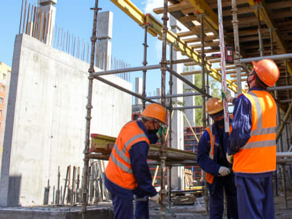 Олег Николаев поздравляет с Днем строителя