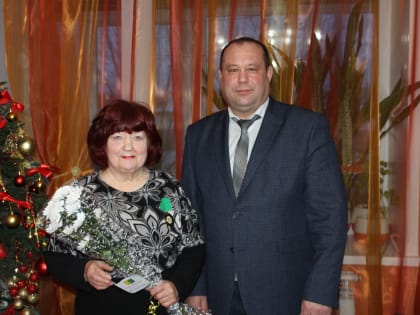 Воронцовой С.Д. вручена юбилейная медаль «95-летие образования Шемуршинского района»