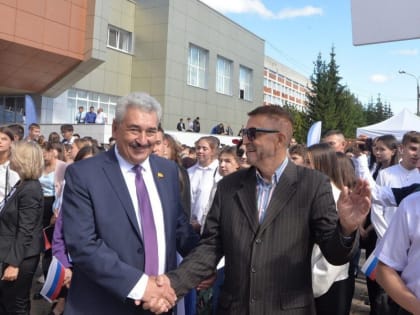 Поздравление Председателя Госсовета Чувашии Леонида Черкесова с Днем российской науки