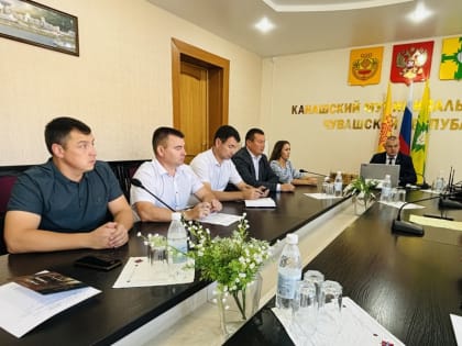 Плановые собрания и важные задачи в администрации округа