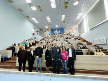 Начальник отдела специального назначения «Страж» УФСИН Чувашии провел мероприятие «Герои наших дней» для студентов Чувашского государственного университета