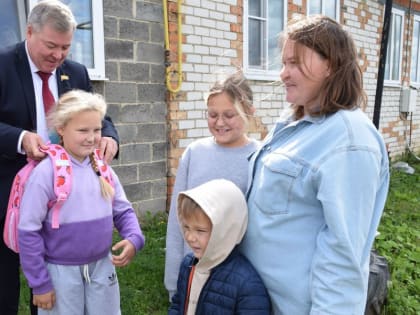 Всероссийская акция «Собери ребенка в школу» продолжается